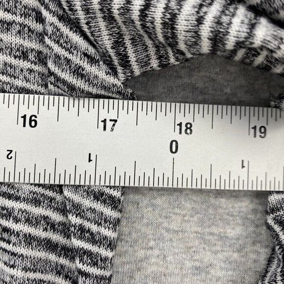 Speechless Dress Womens Medium Black Gray Striped Bell Sleeves Short Pullover - Picture 8 of 9